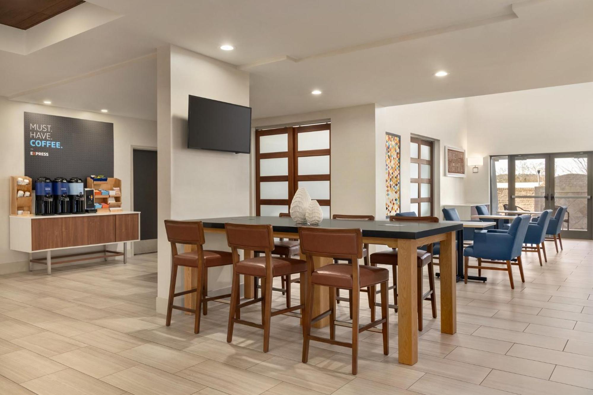 Holiday Inn Express Hotel & Suites Opelika Auburn By Ihg Zewnętrze zdjęcie
