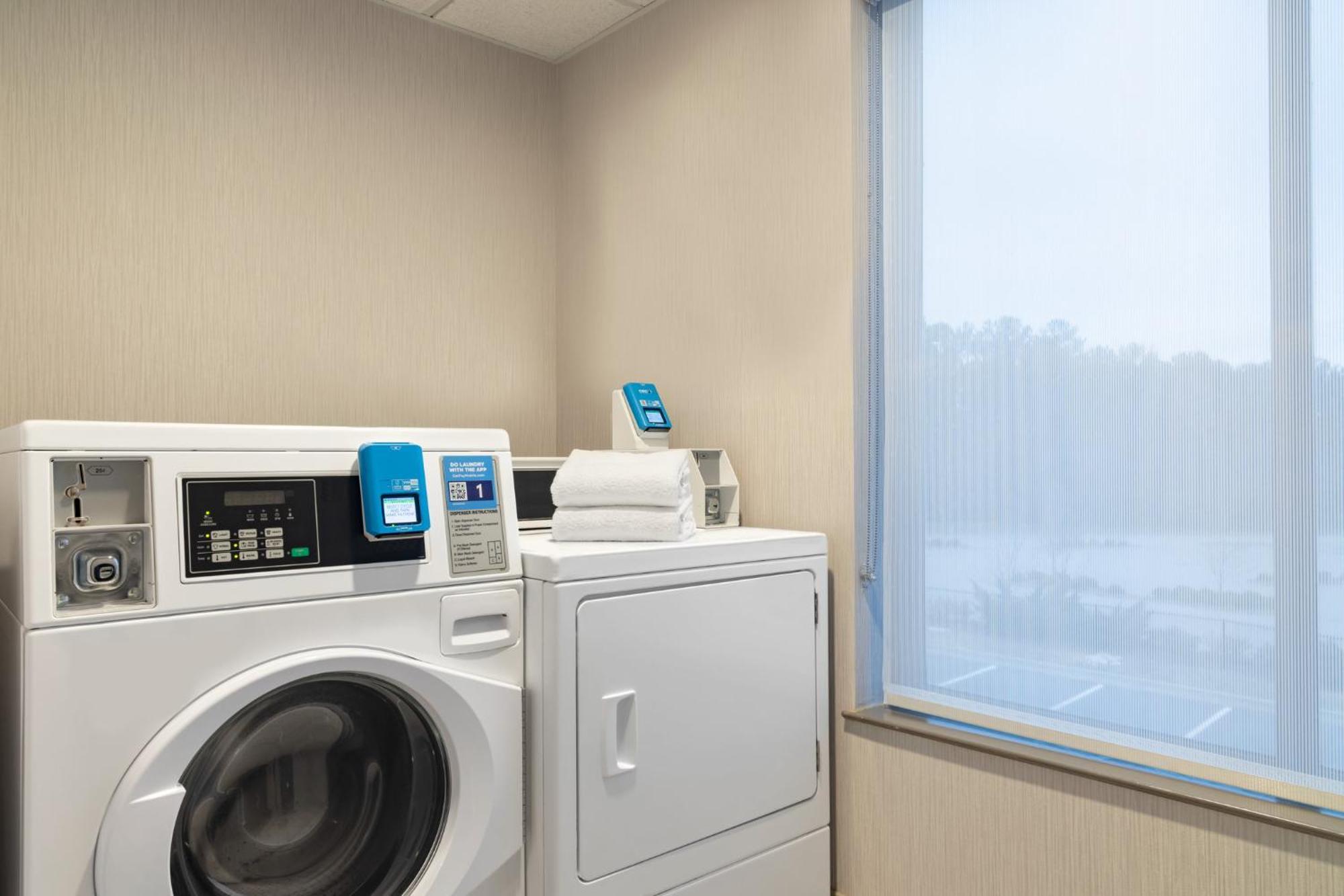 Holiday Inn Express Hotel & Suites Opelika Auburn By Ihg Zewnętrze zdjęcie