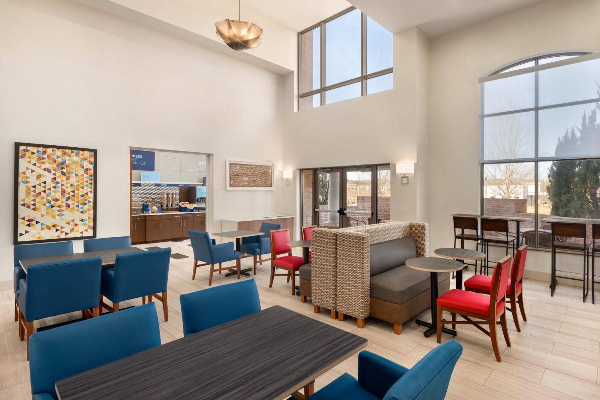 Holiday Inn Express Hotel & Suites Opelika Auburn By Ihg Zewnętrze zdjęcie