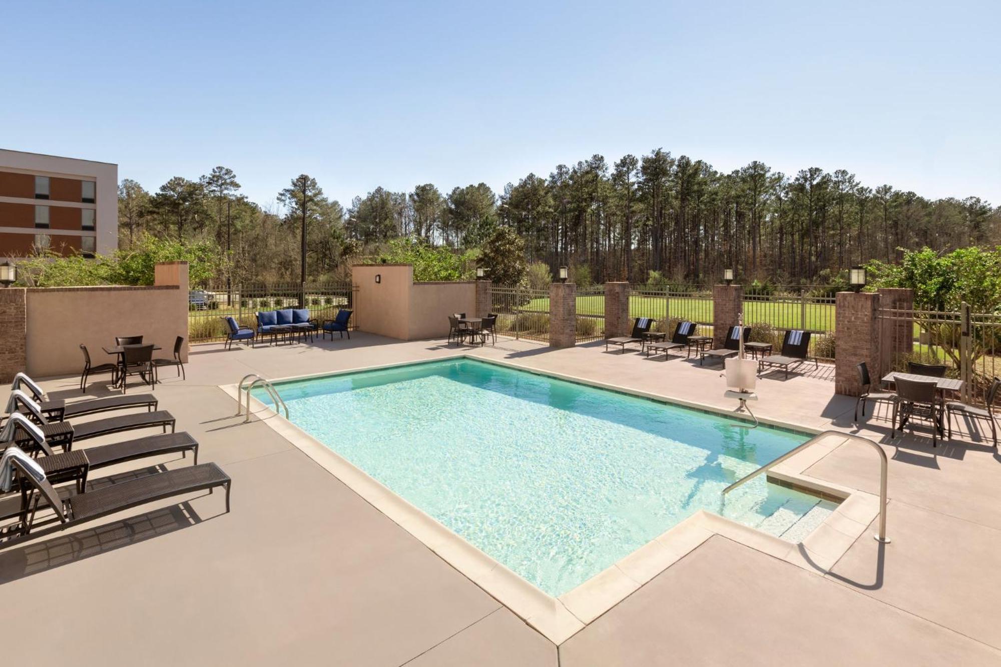 Holiday Inn Express Hotel & Suites Opelika Auburn By Ihg Zewnętrze zdjęcie